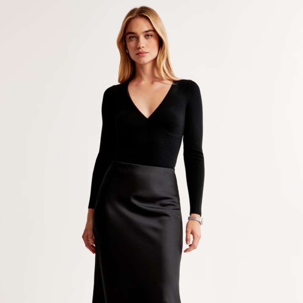 Abercrombie & Fitch Long-sleeve V-neck Sweater Bodysuit